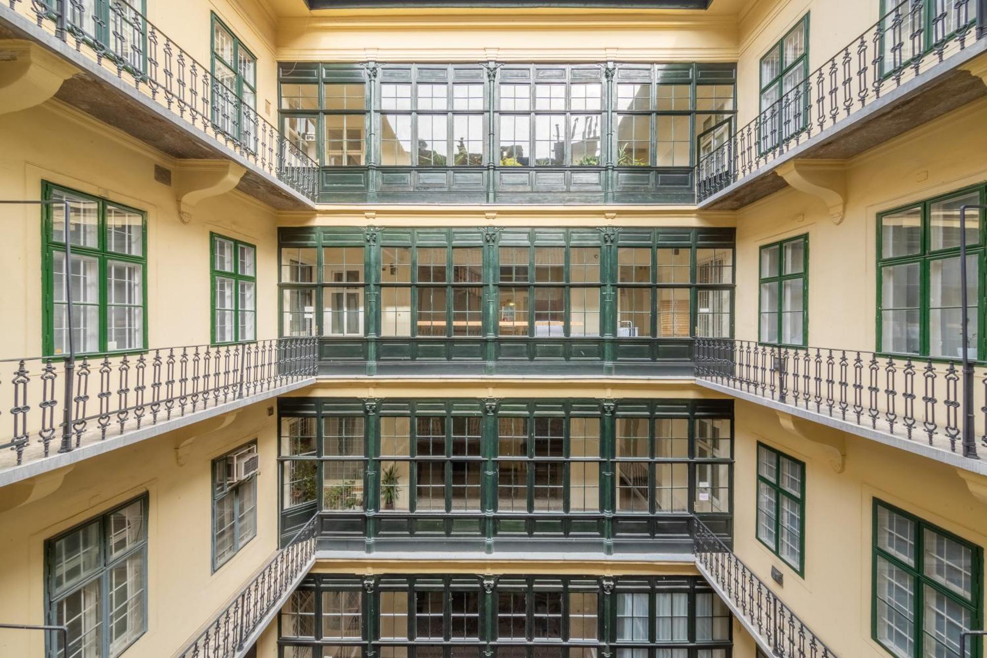 Hungarian Souvenir Apartment Budapest Exterior photo