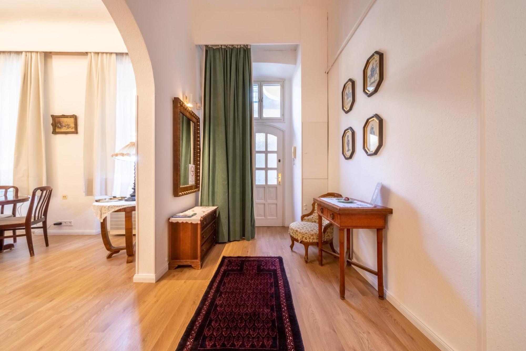 Hungarian Souvenir Apartment Budapest Exterior photo